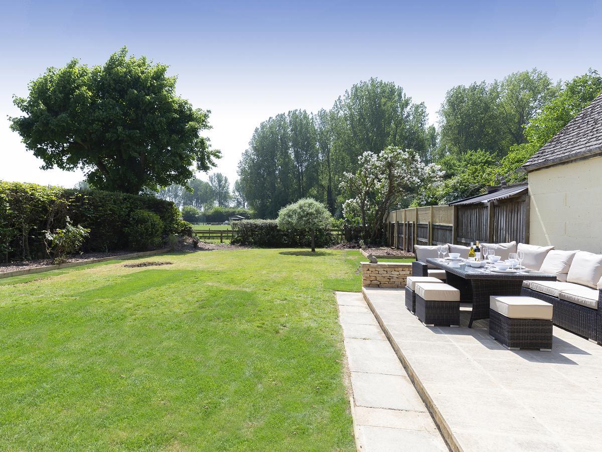 South Winds Villa Bourton-on-the-Water Bagian luar foto